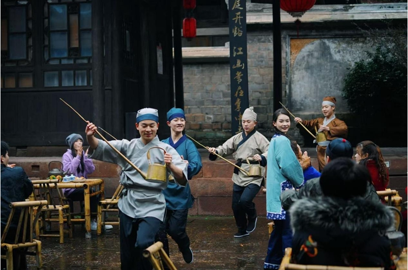 沉浸式情景戏剧《烟雨柳江》首次联排演出